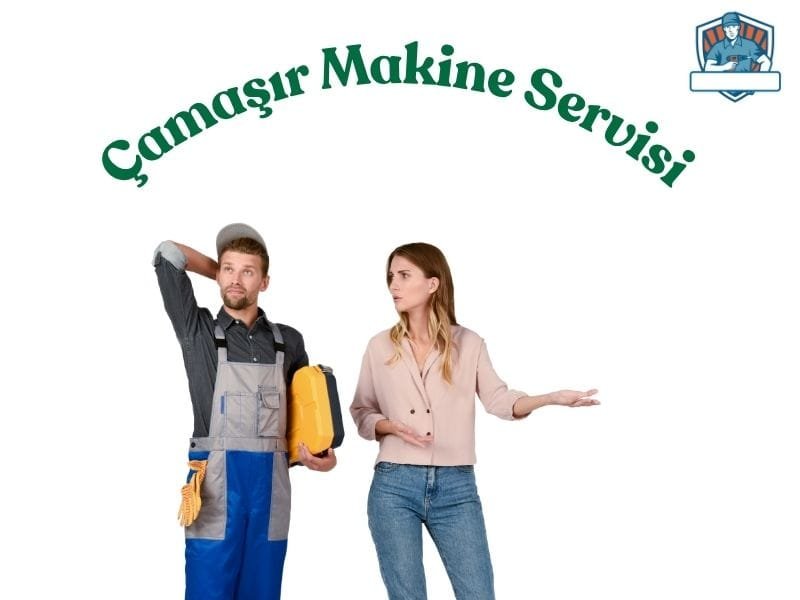 Çamaşır bölgesinde kombi arıza kontrolü yapan teknik servis uzmanının bakım ve onarım işlemlerini gerçekleştirdiği servis görseli.